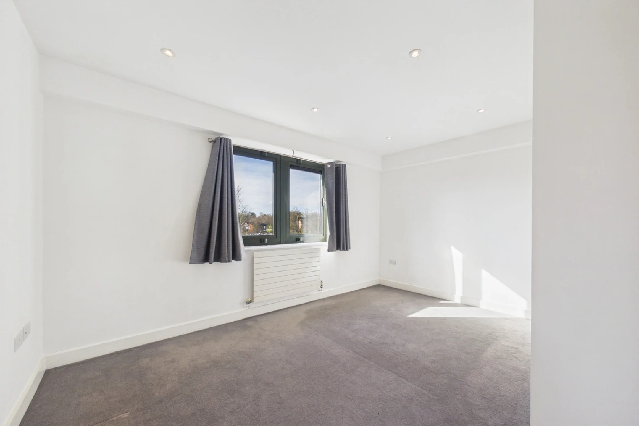 Flat Corner Hall in Dacorum