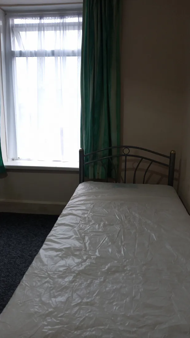 Room Windsor Street in Caerphilly