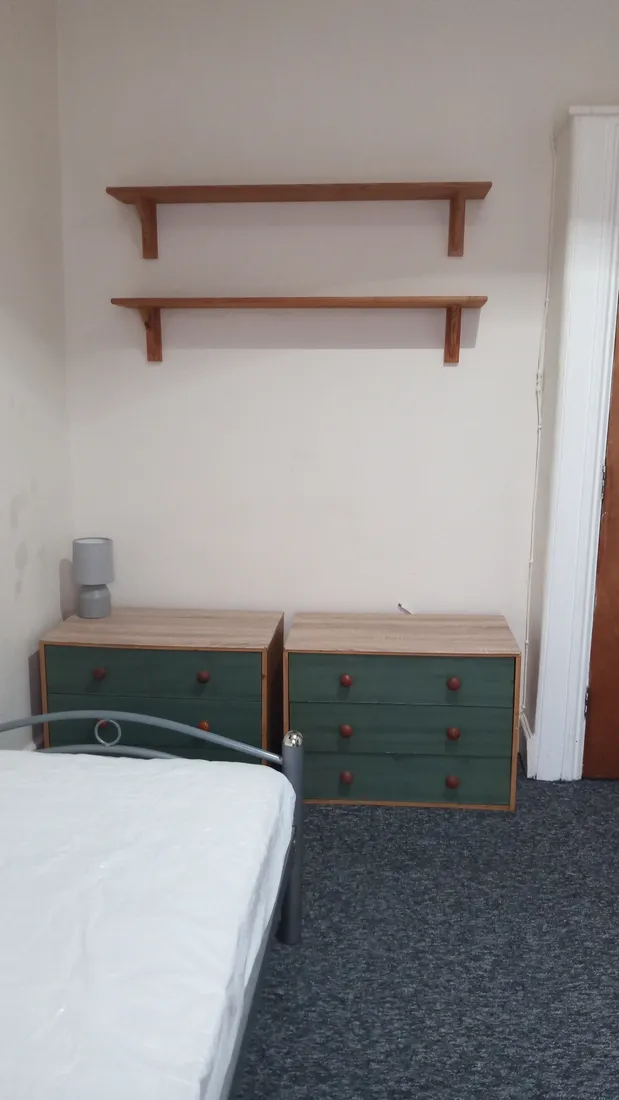 Room Windsor Street in Caerphilly