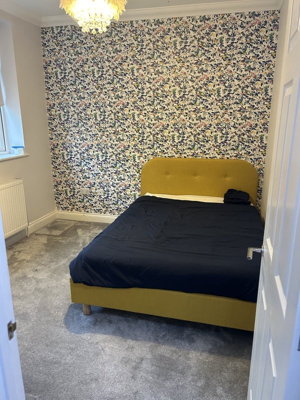 Room Gardner Road in Greater London