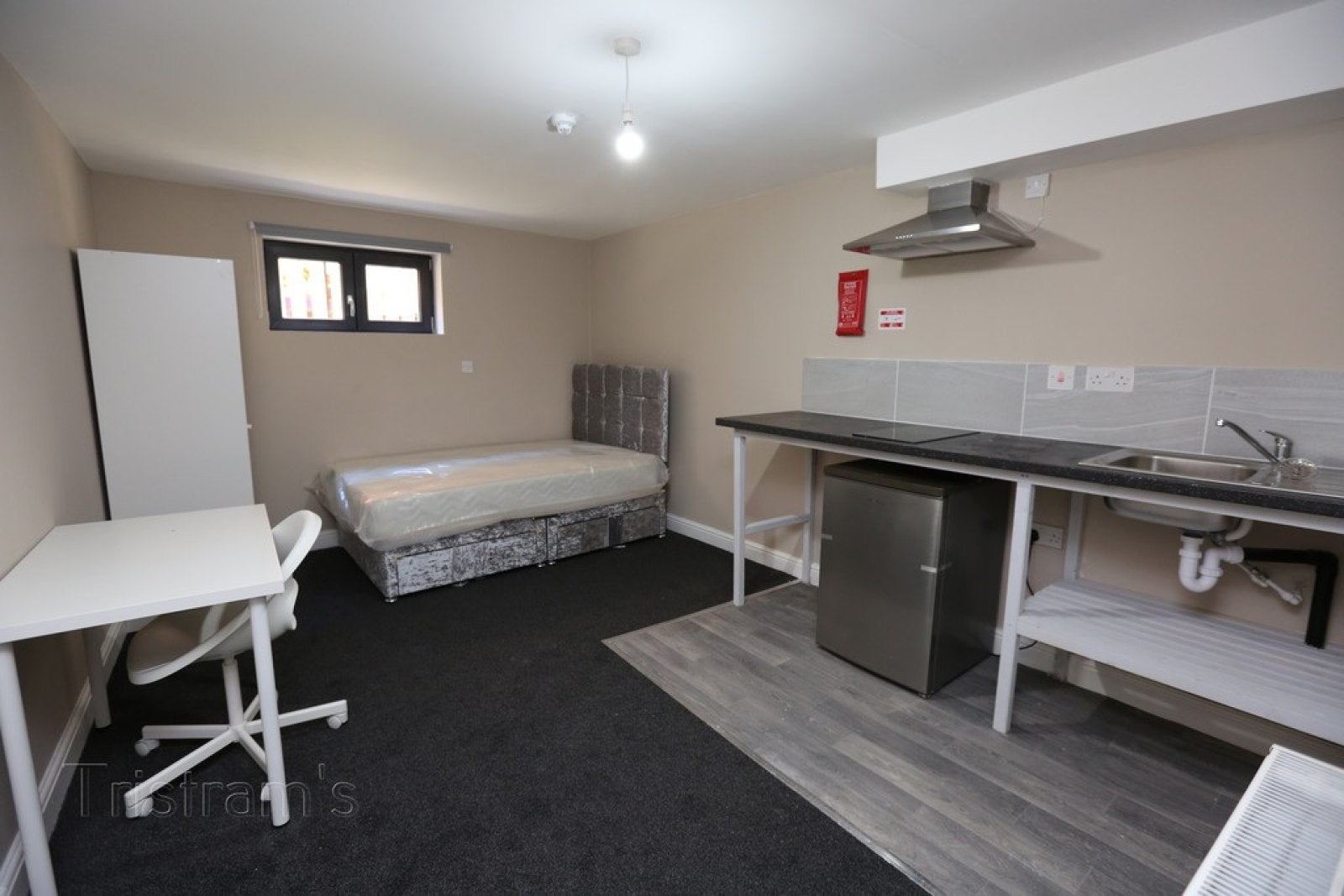 Room Birkin Avenue in Nottingham