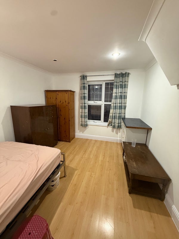 Room Heigham Road in Greater London