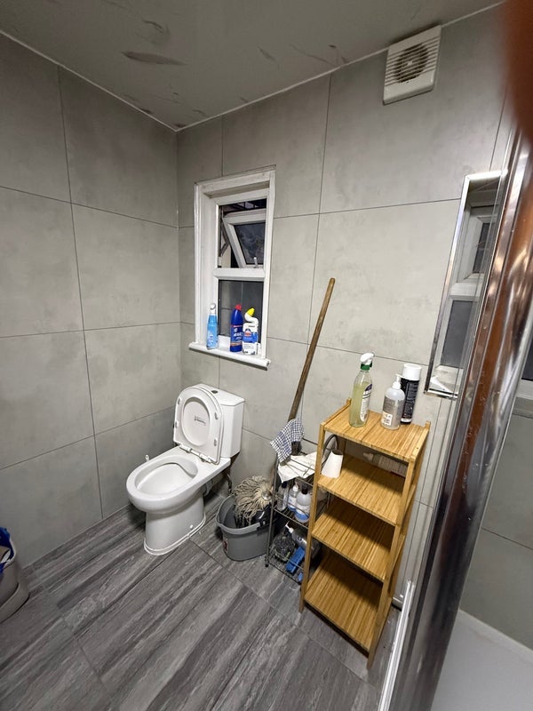 Room Heigham Road in Greater London