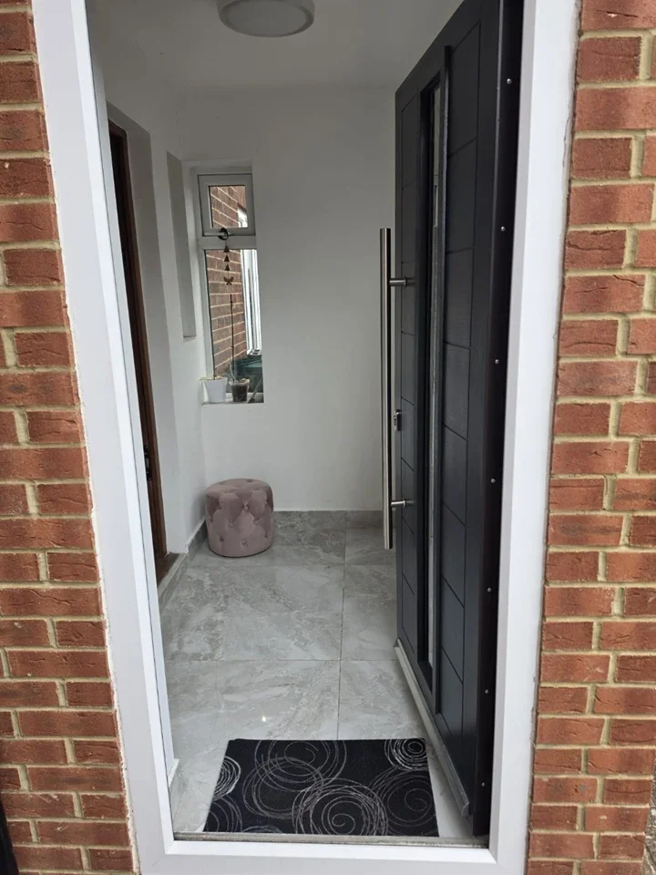 House Nupton Drive in Greater London