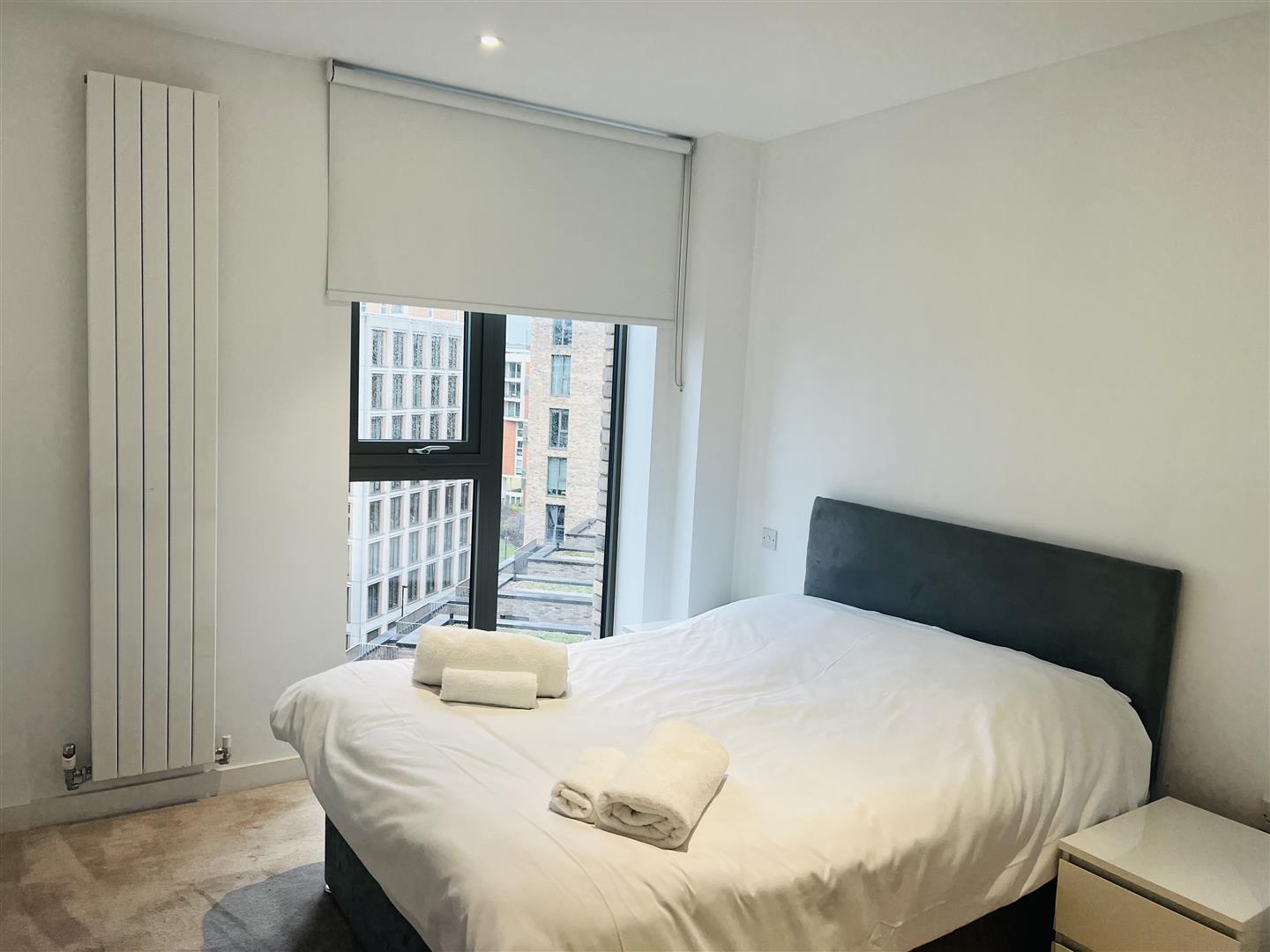 Flat Admiralty Avenue in Greater London