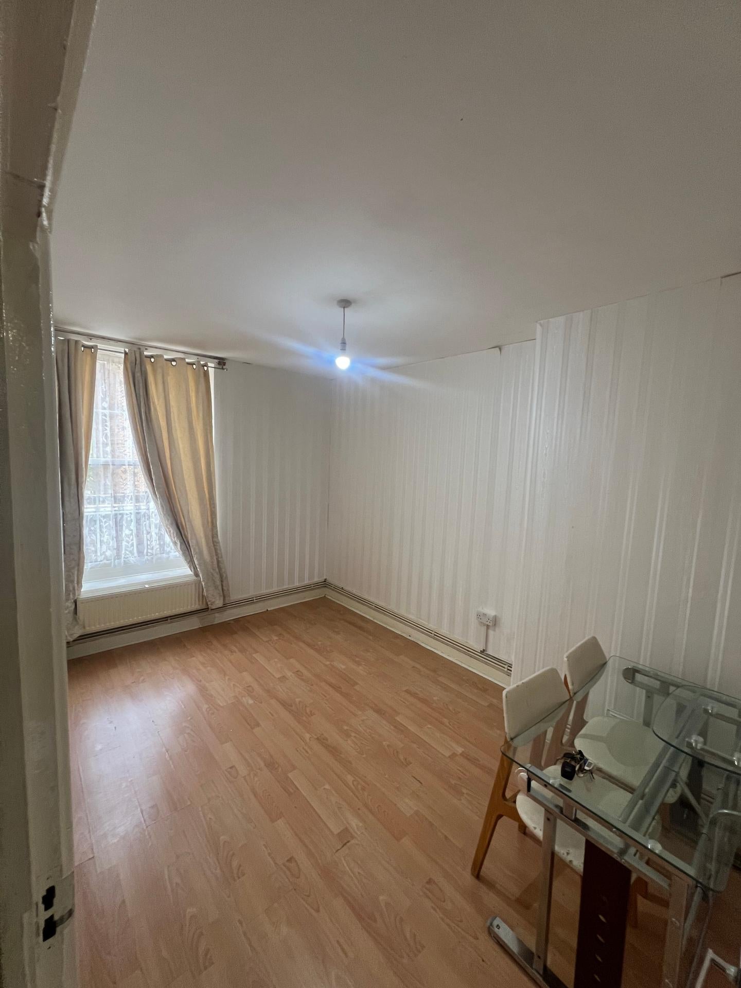Flat Bodney Road in Greater London