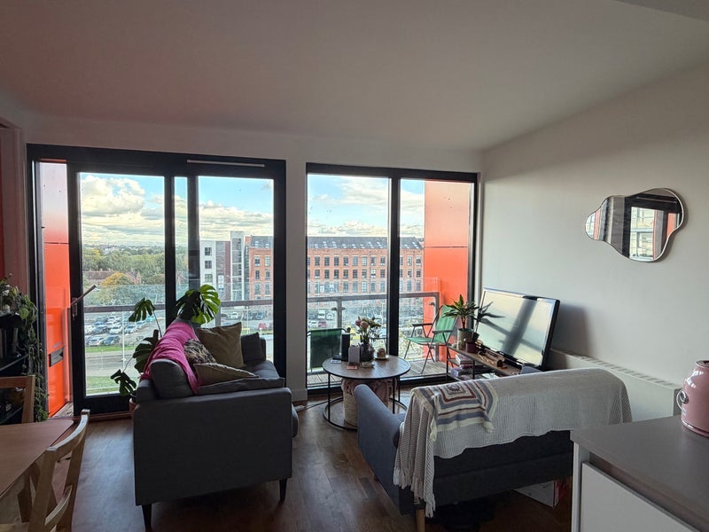 Room Lampwick Lane in Manchester