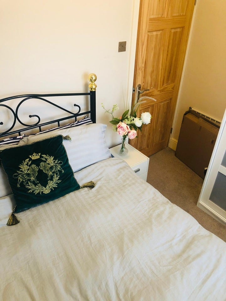 Room Masefield Road in Grays