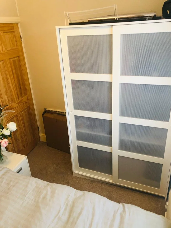 Room Masefield Road in Grays
