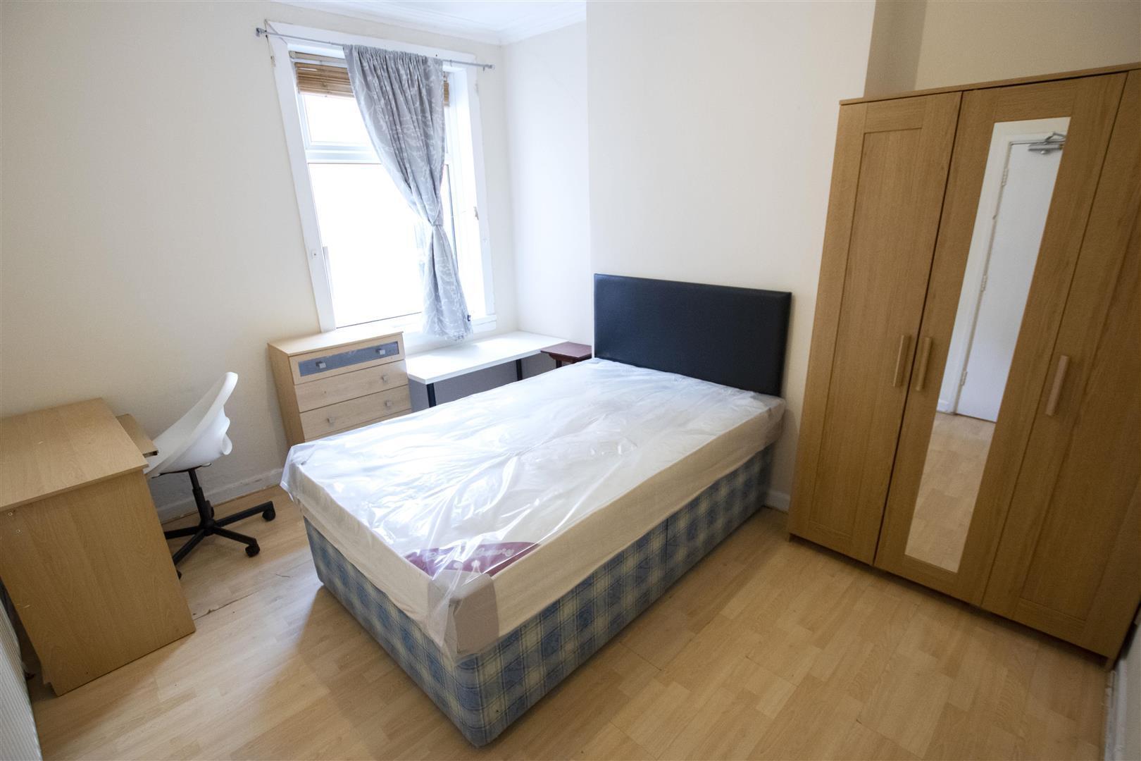 Flat Bournbrook Road in Birmingham