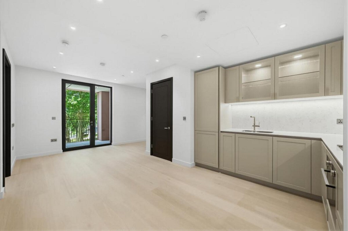 Flat Princess Louise Close in City of Westminster