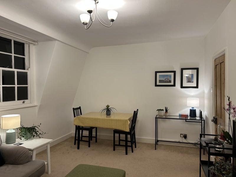 Room Trinity Street in Greater London