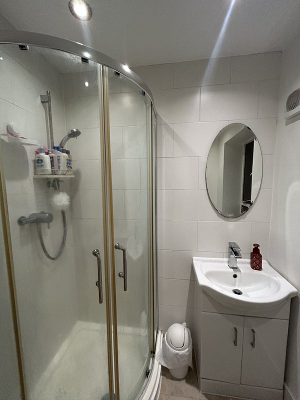 Room Trinity Street in Greater London