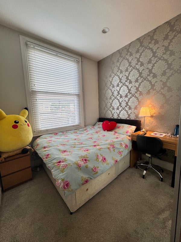 Room Wilson Walk in Greater London