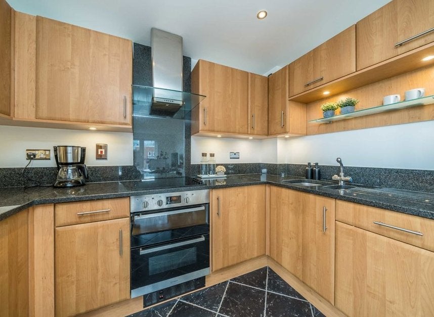 Flat Seven Kings Way in Greater London