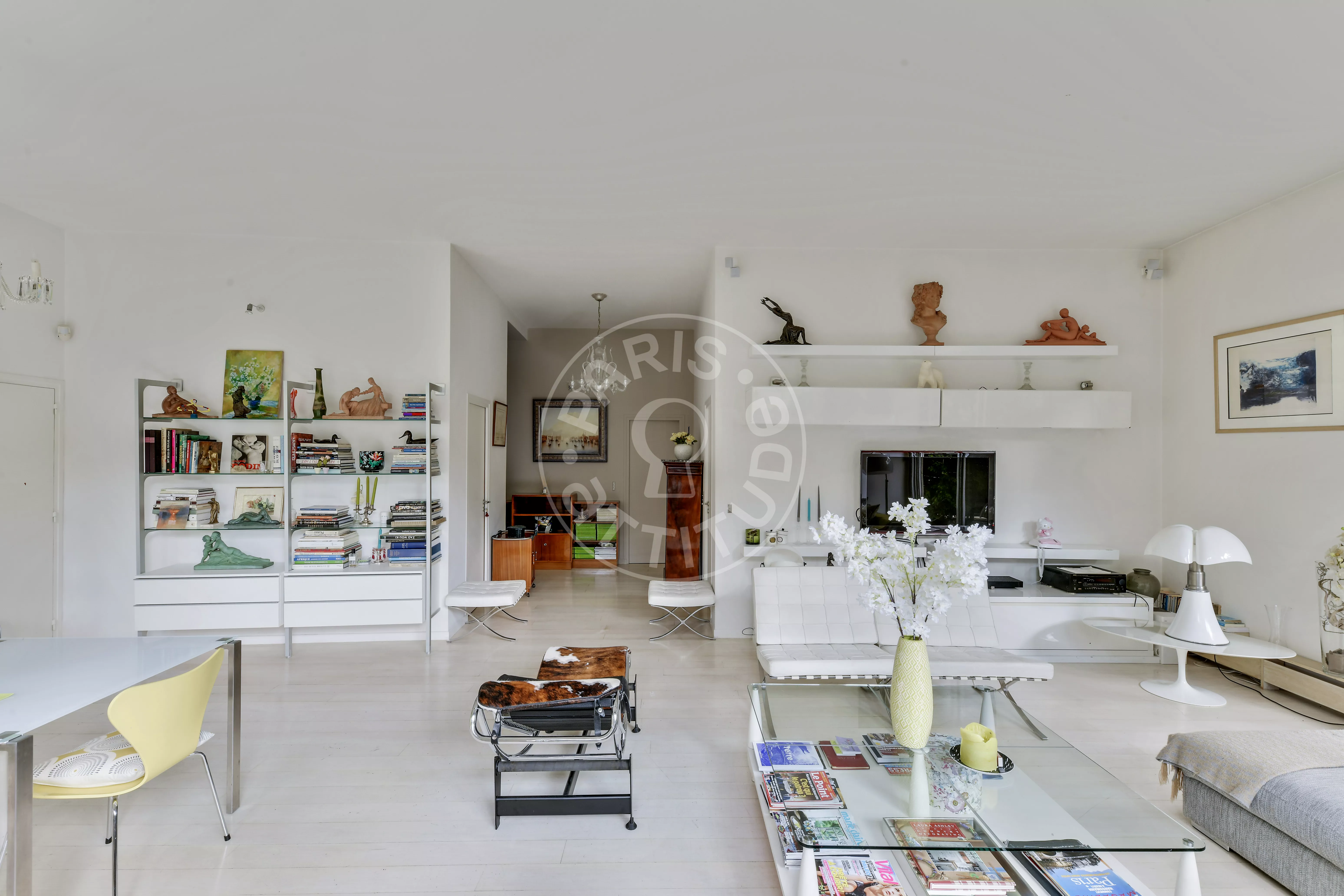 Flat Rue Saint-James in Neuilly-sur-Seine