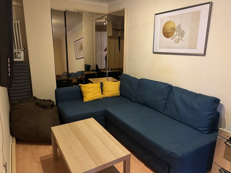 Room Lockesfield Place in Greater London