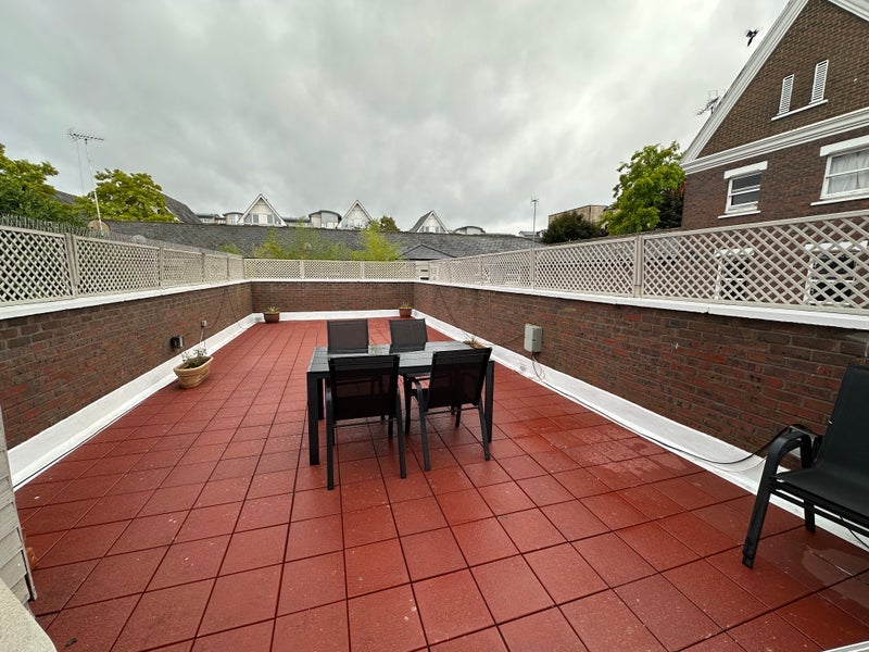 Room Lockesfield Place in Greater London