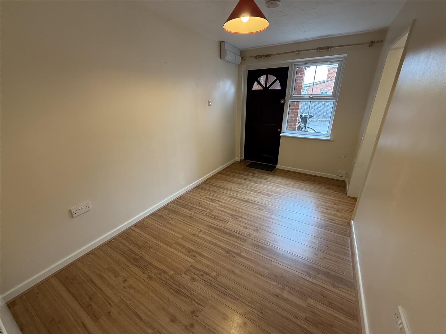 Flat New Broughton Road in Melksham