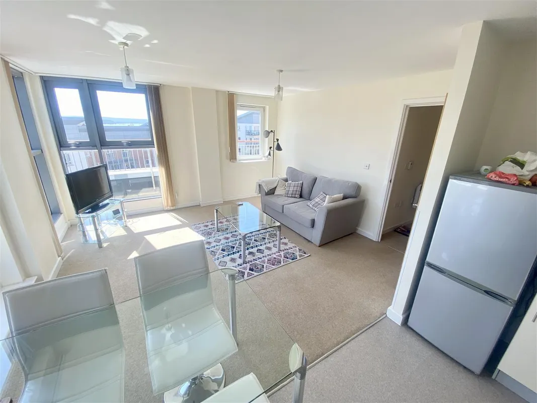 Flat Avenel Way in Poole