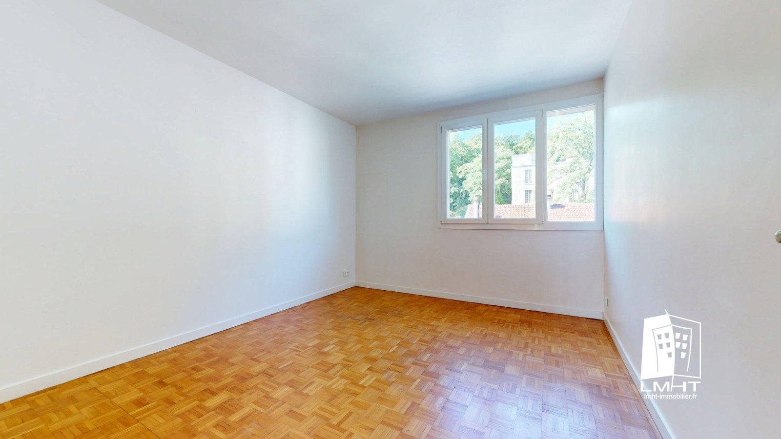 Flat Rue Troyon in Sèvres