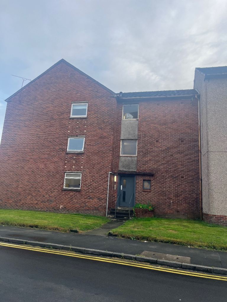 Flat Fulbar Street in Renfrew