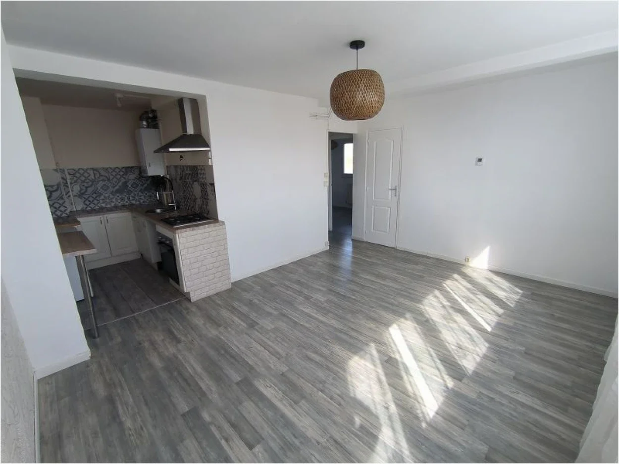 Flat Rue des Frères Lumière in Loos
