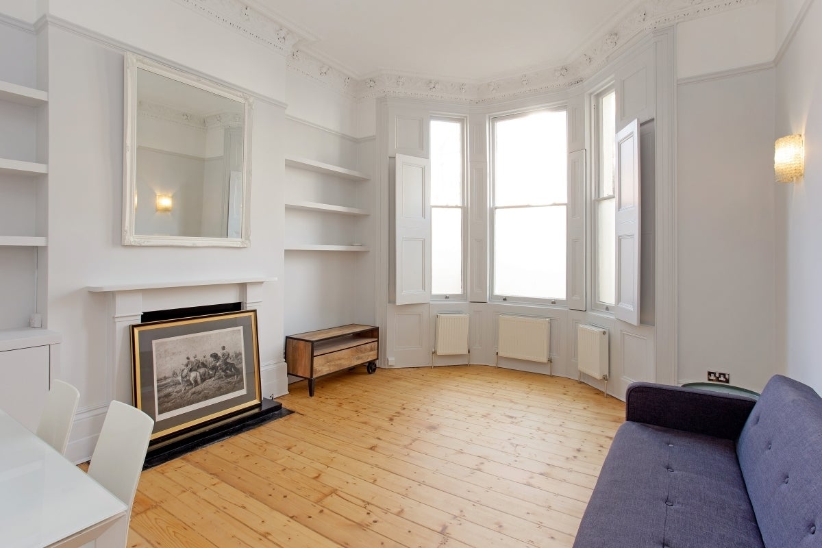 Flat Elgin Avenue in City of Westminster