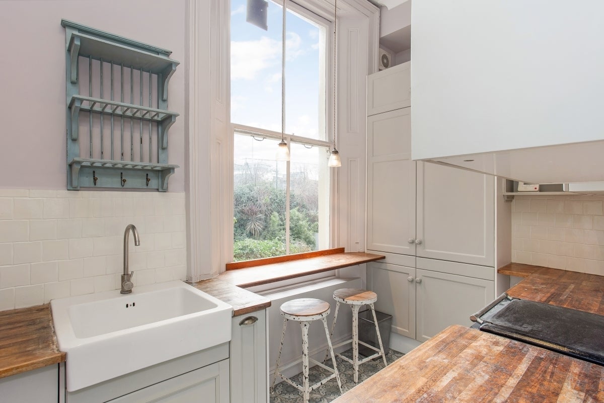 Flat Elgin Avenue in City of Westminster