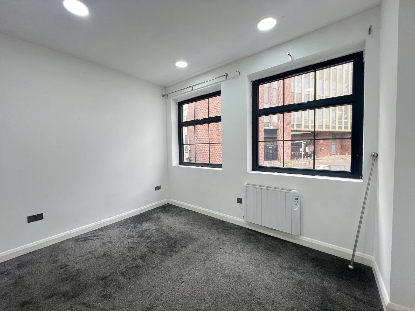 Flat Dunstable Place in Luton