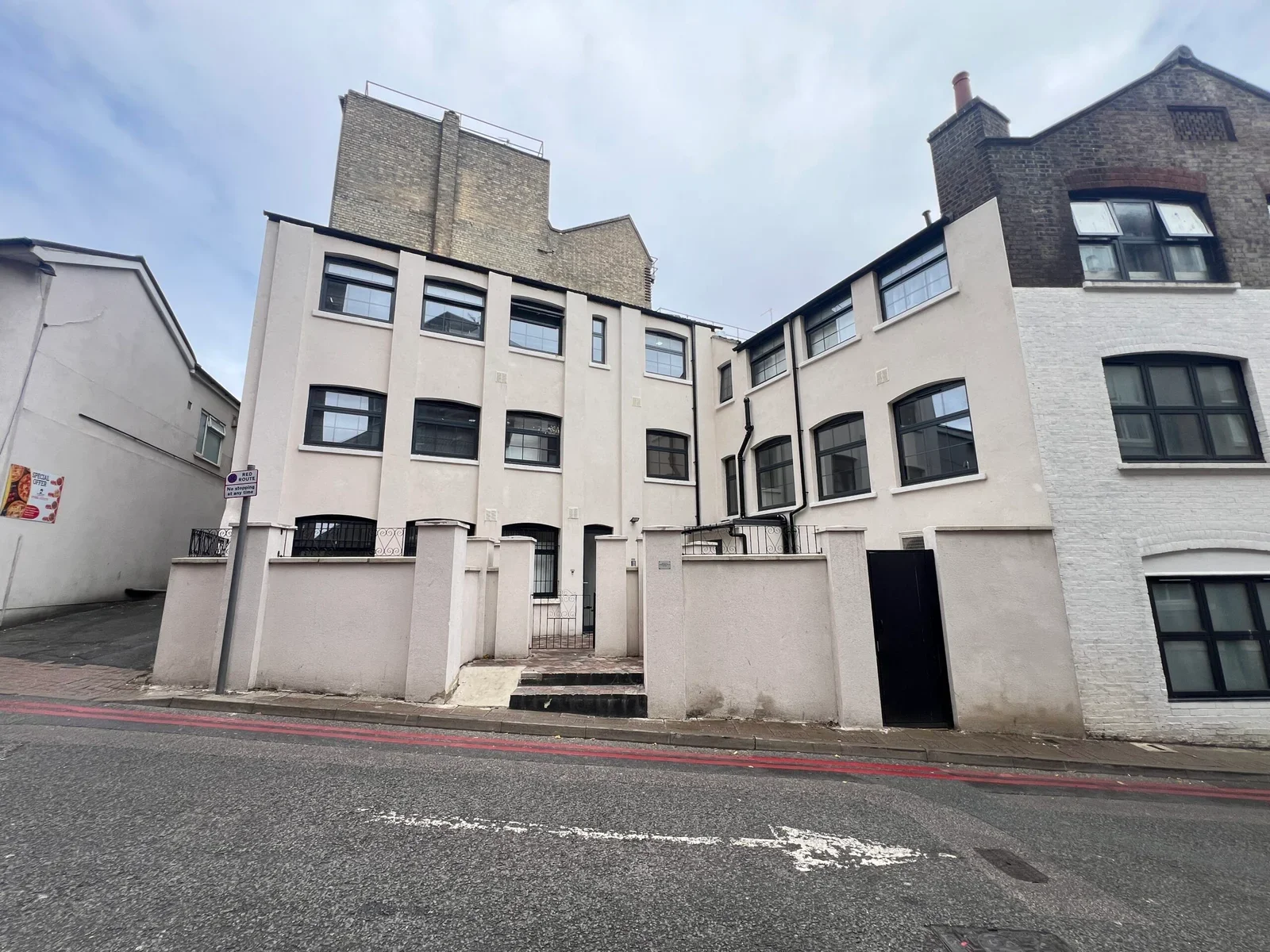 Flat Dunstable Place in Luton