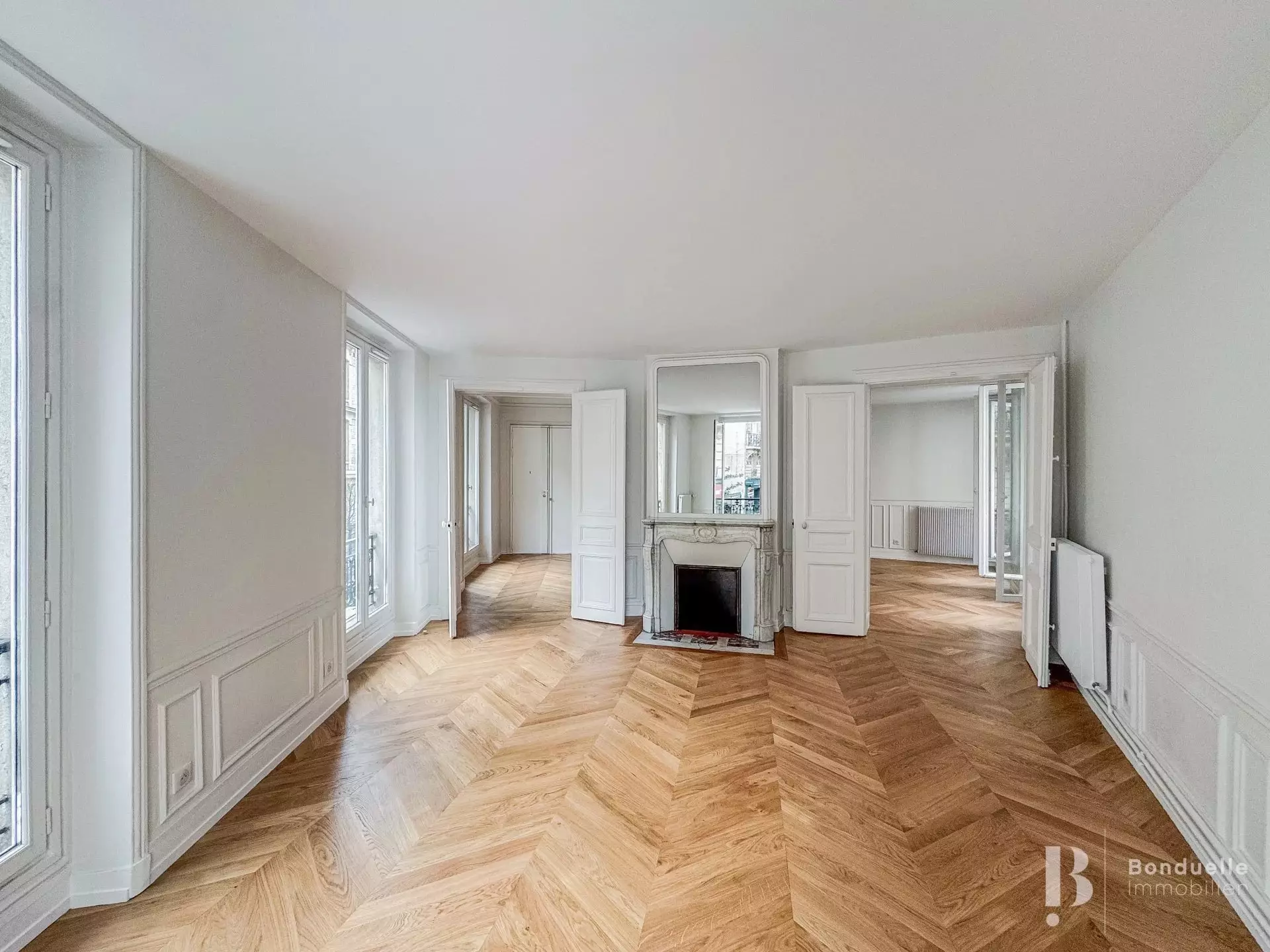 Flat Rue de Longchamp in Paris