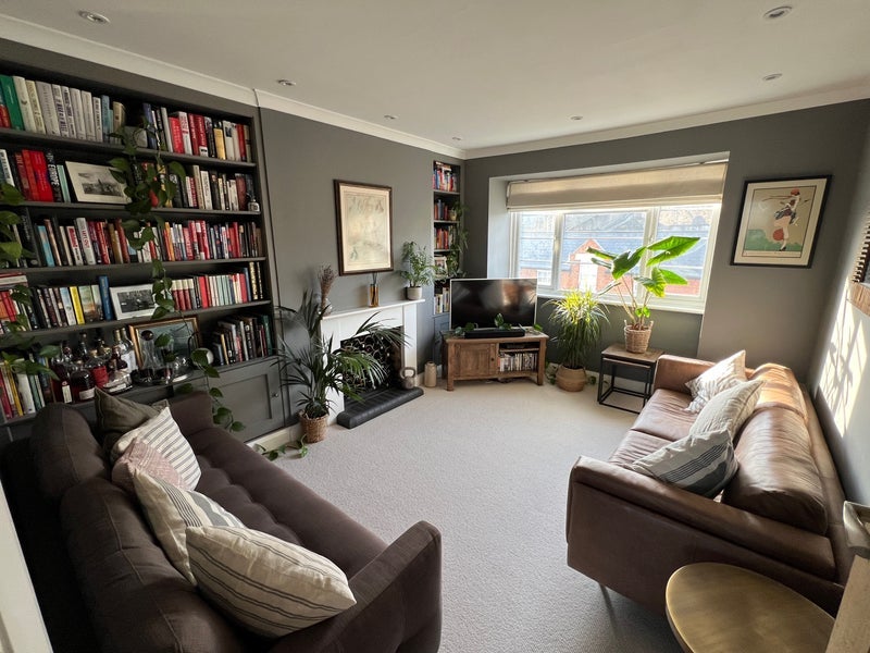 Flat Wincott Street in Greater London