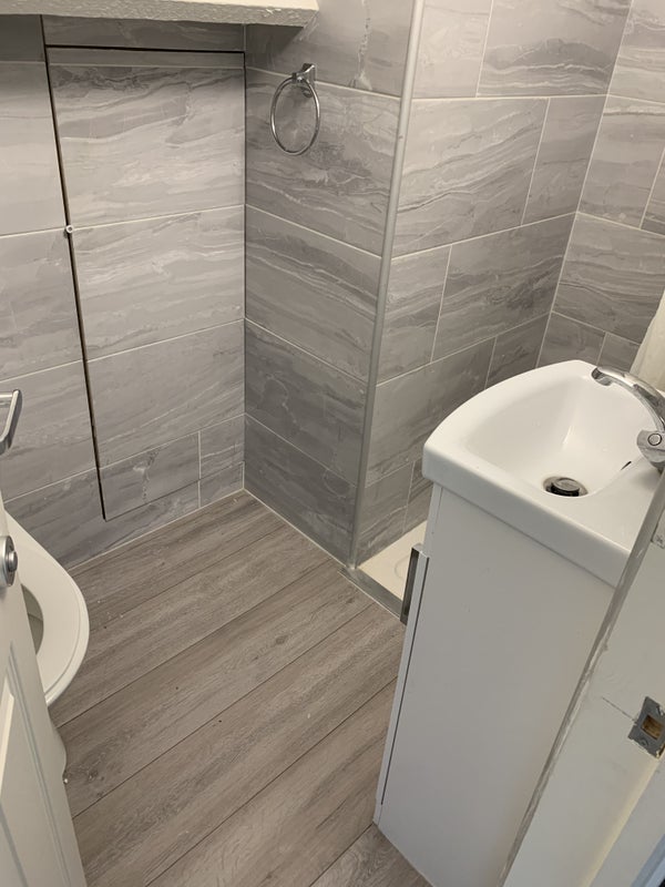 Room Gunnersbury Avenue in Greater London