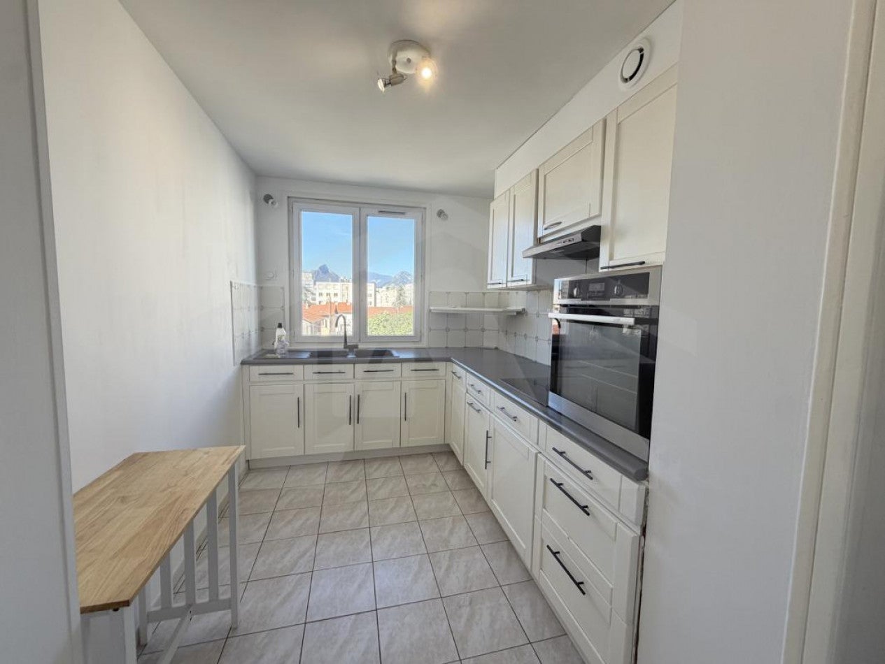 Flat Rue de Paris in Le Pont-de-Claix