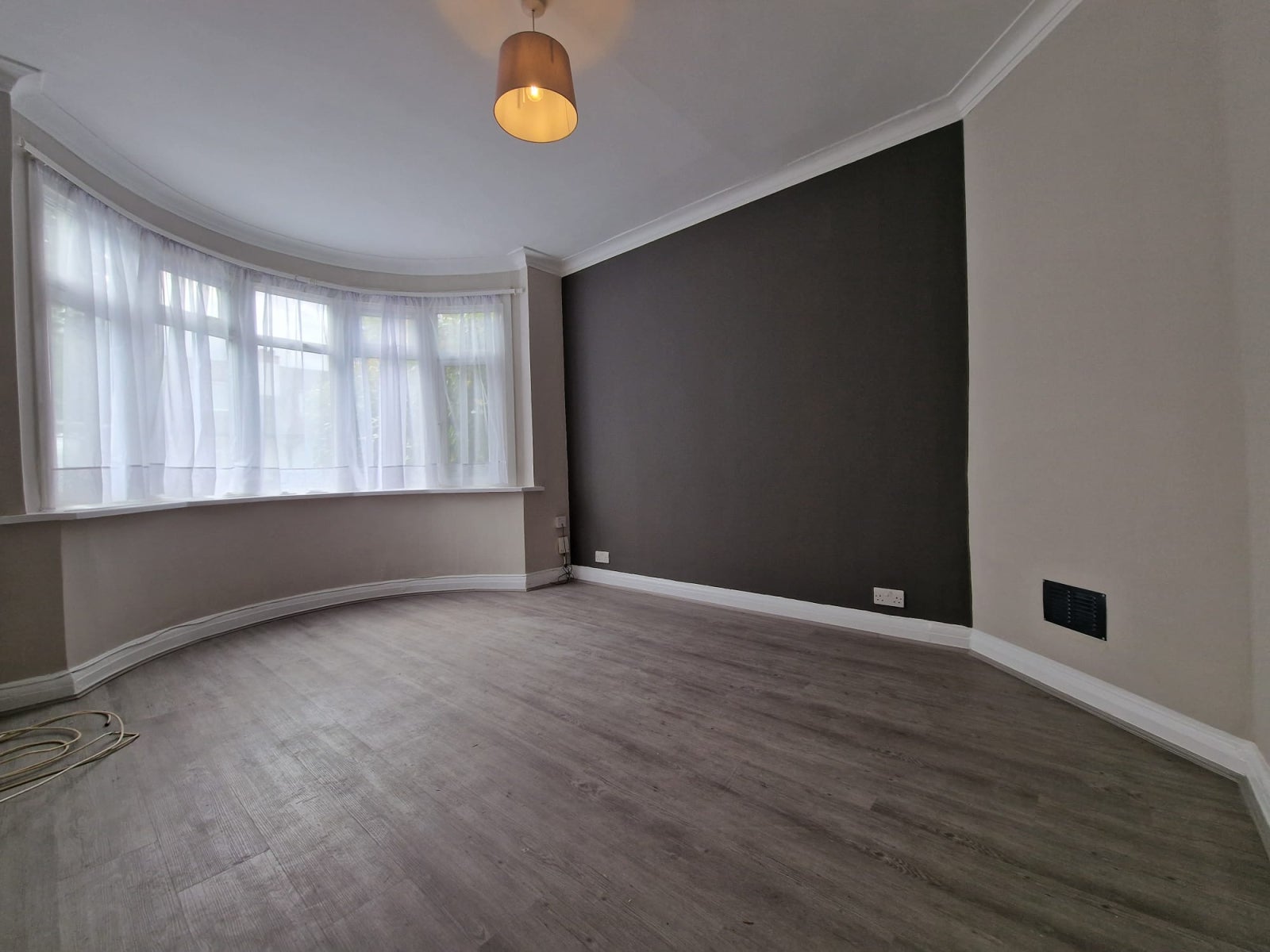 Flat Golders Manor Drive in Greater London
