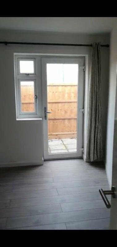 Flat Beech Close in Greater London