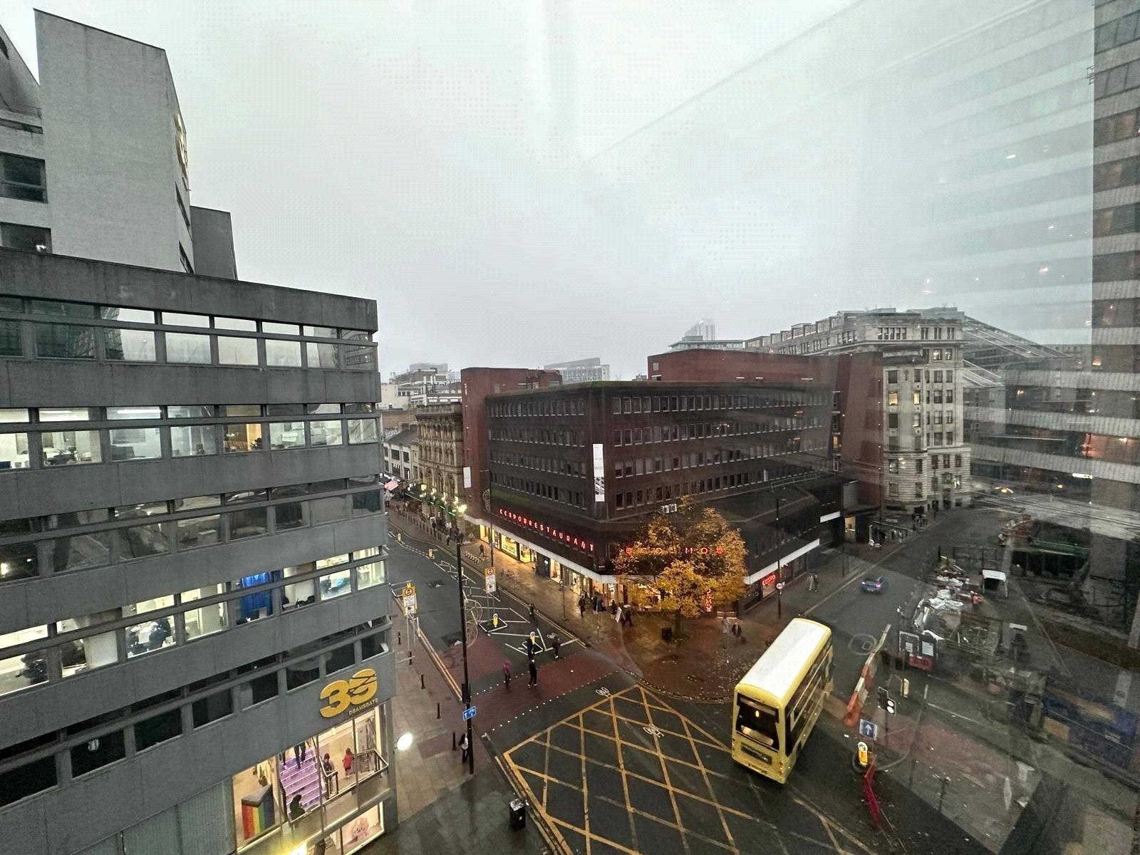 Flat New Cathedral Street in Manchester