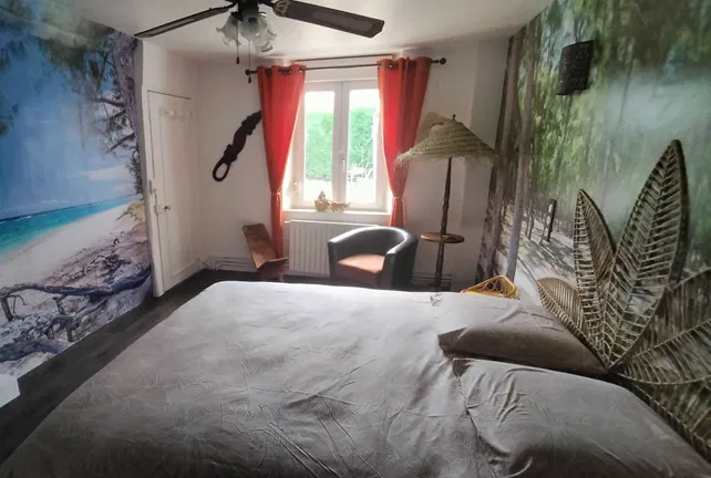Room Rue d'Ézy in La Couture-Boussey