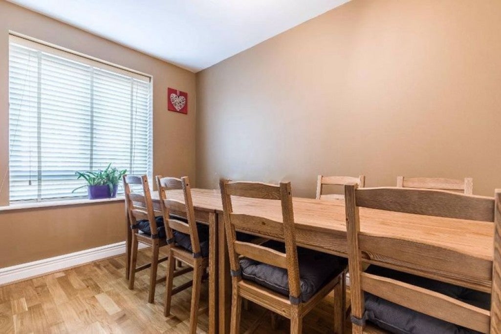 House Edgeworth Close in Slough