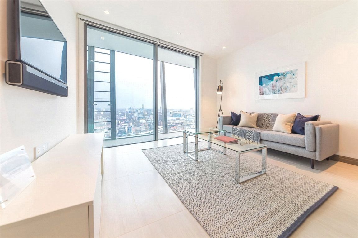 Flat Blackfriars Road in Greater London