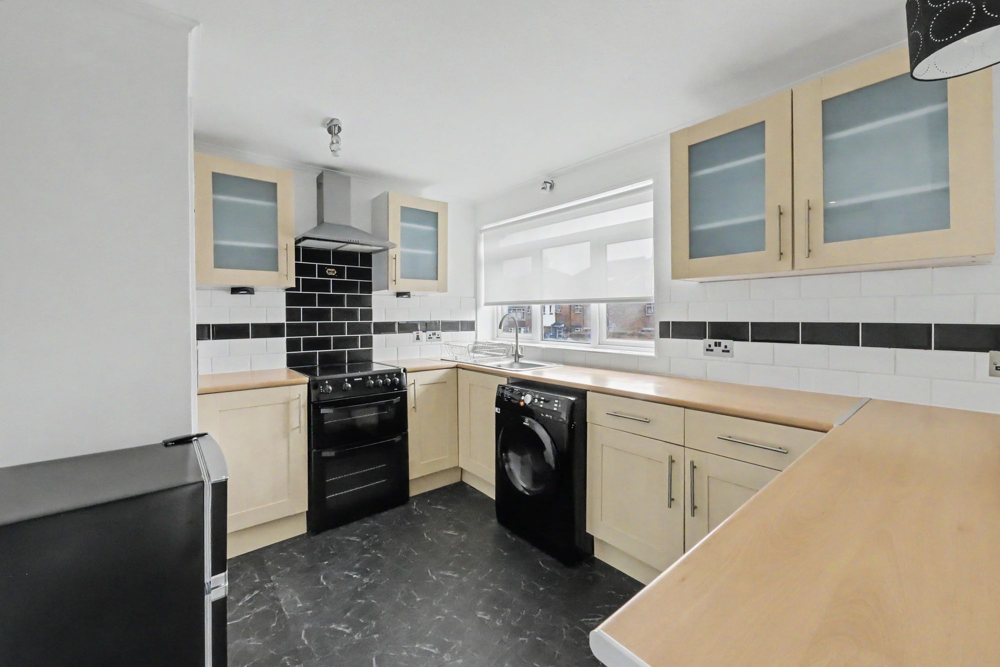 Flat Warner Road in Worthing