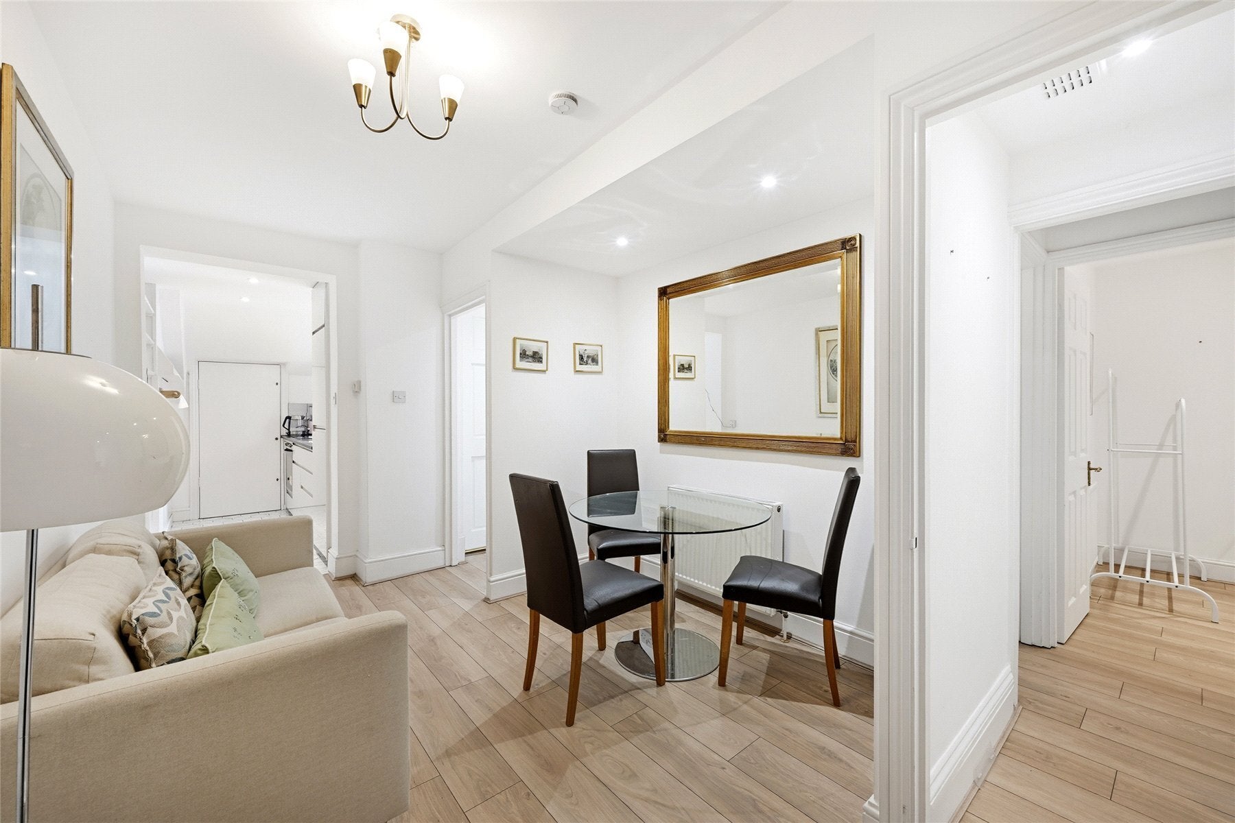 Flat Lower Sloane Street in Greater London