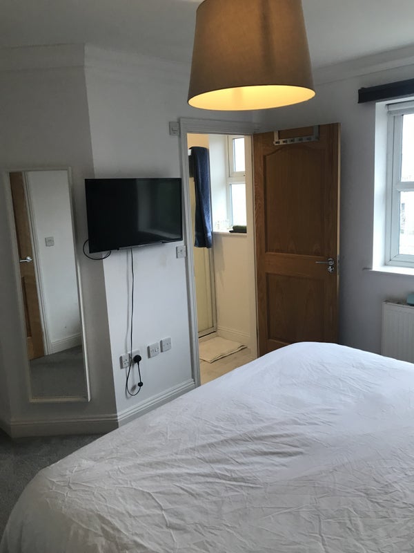 Room Ringwood Road in Poole