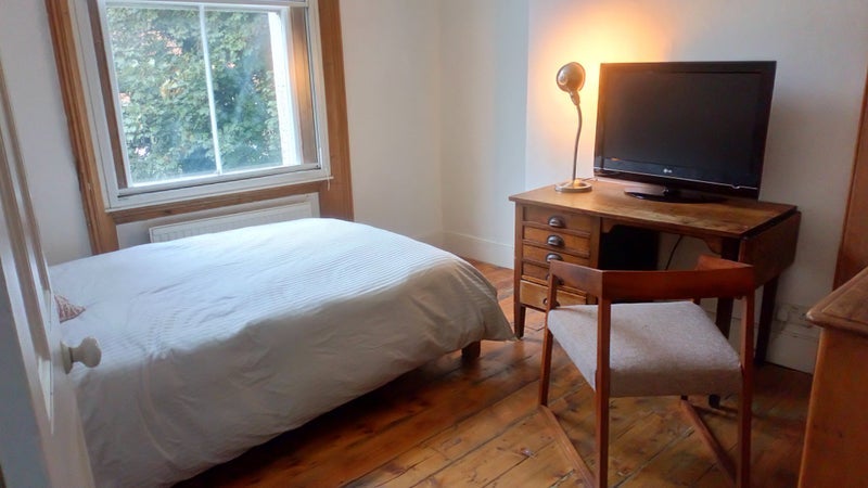 Room St. Paul's Road in Greater London