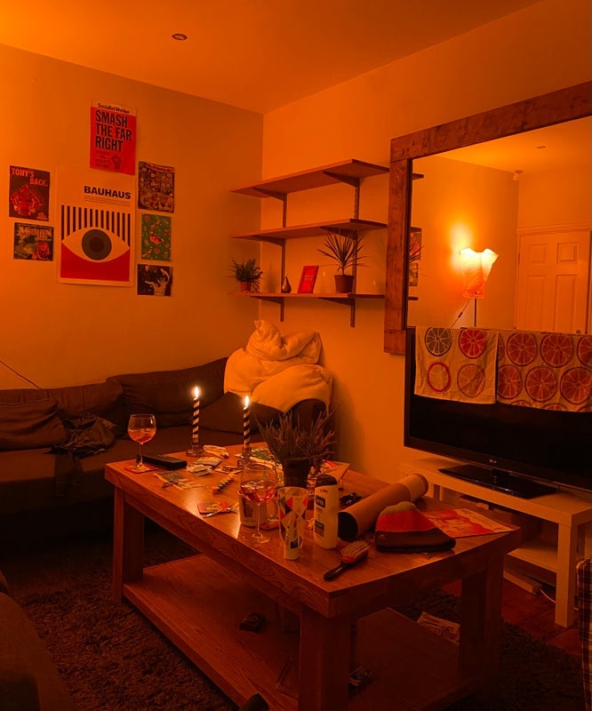 Room Kingswood Road in Manchester