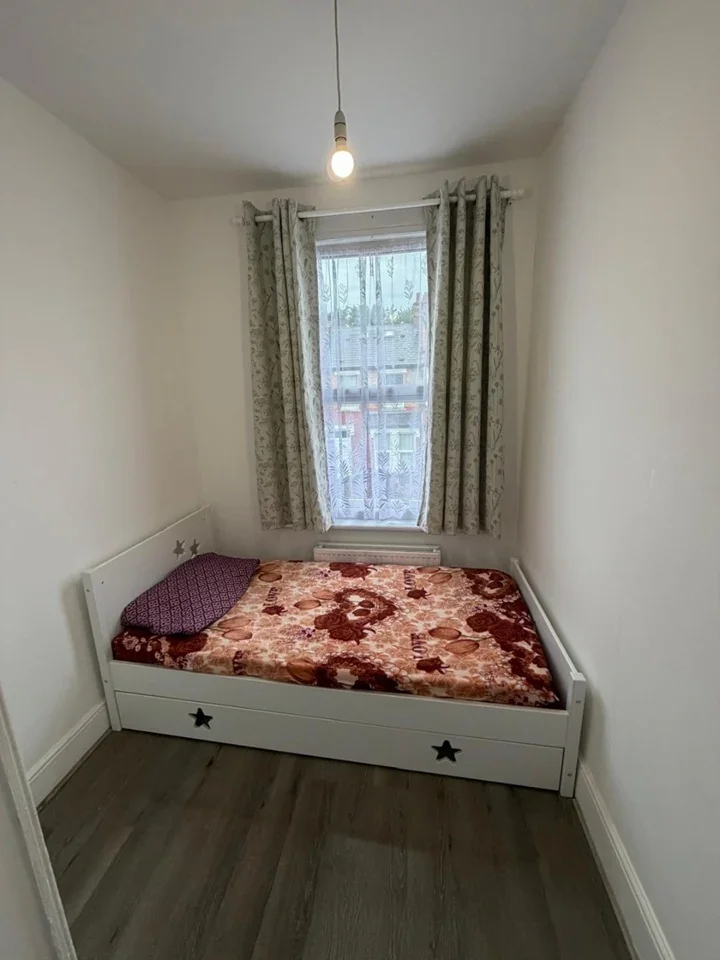 Room Kingsway in Greater London