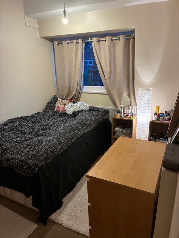 Room St. John's Drive in Greater London