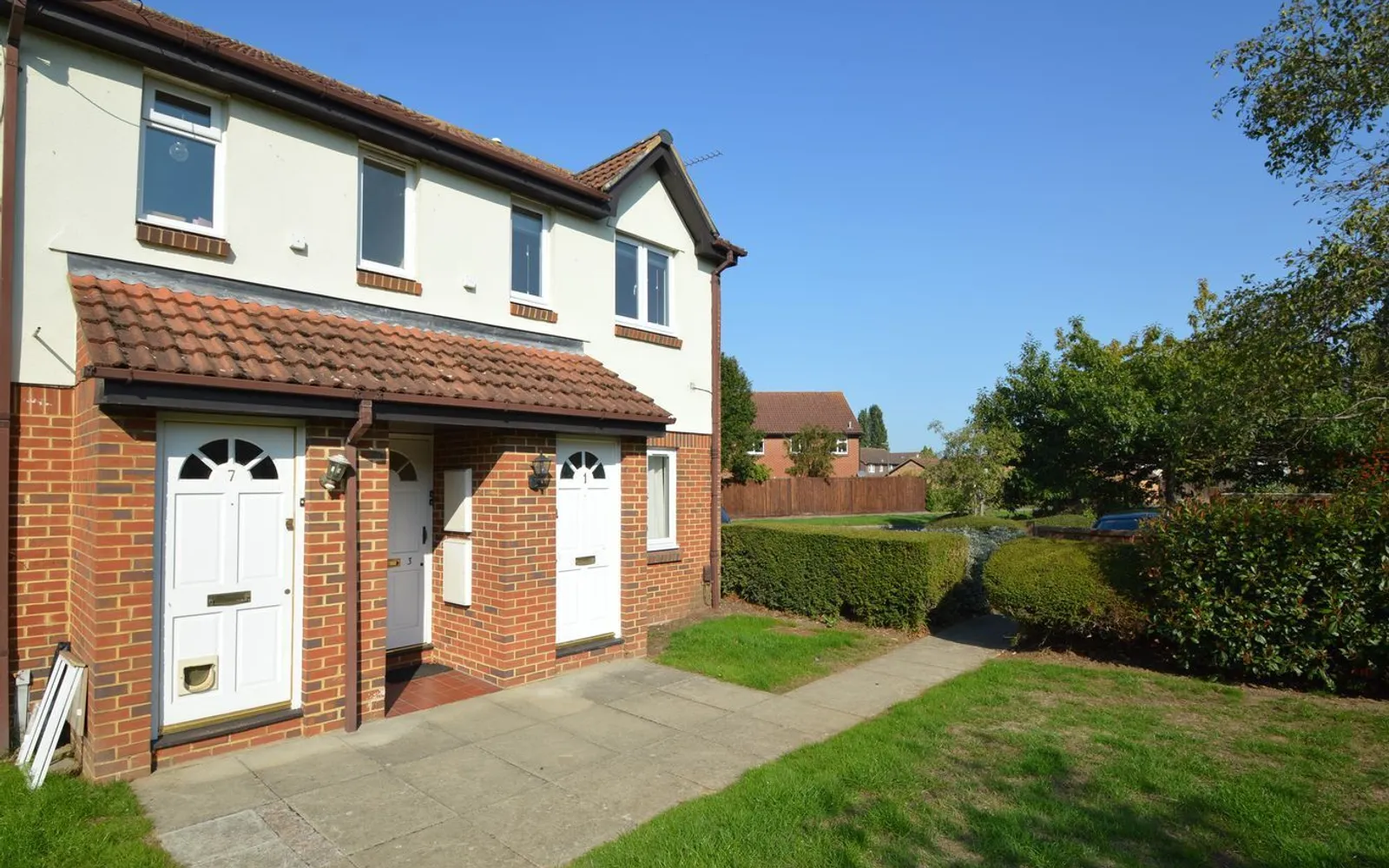 Flat Vanburgh Mews in Elmbridge