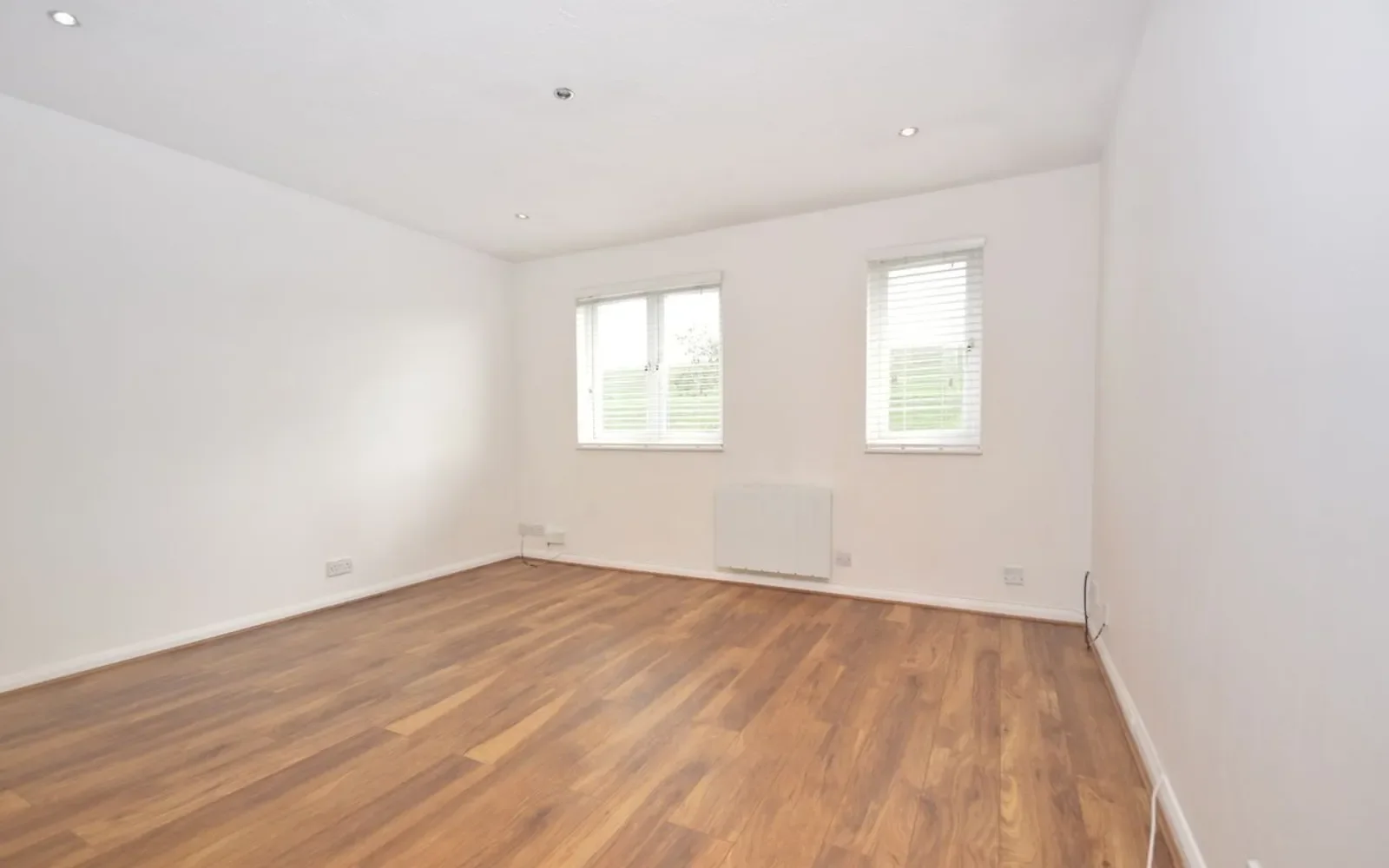 Flat Vanburgh Mews in Elmbridge